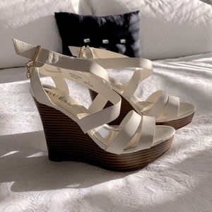 Guess wedges
